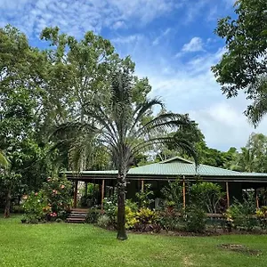 Bed & Breakfast Paperbark Retreat