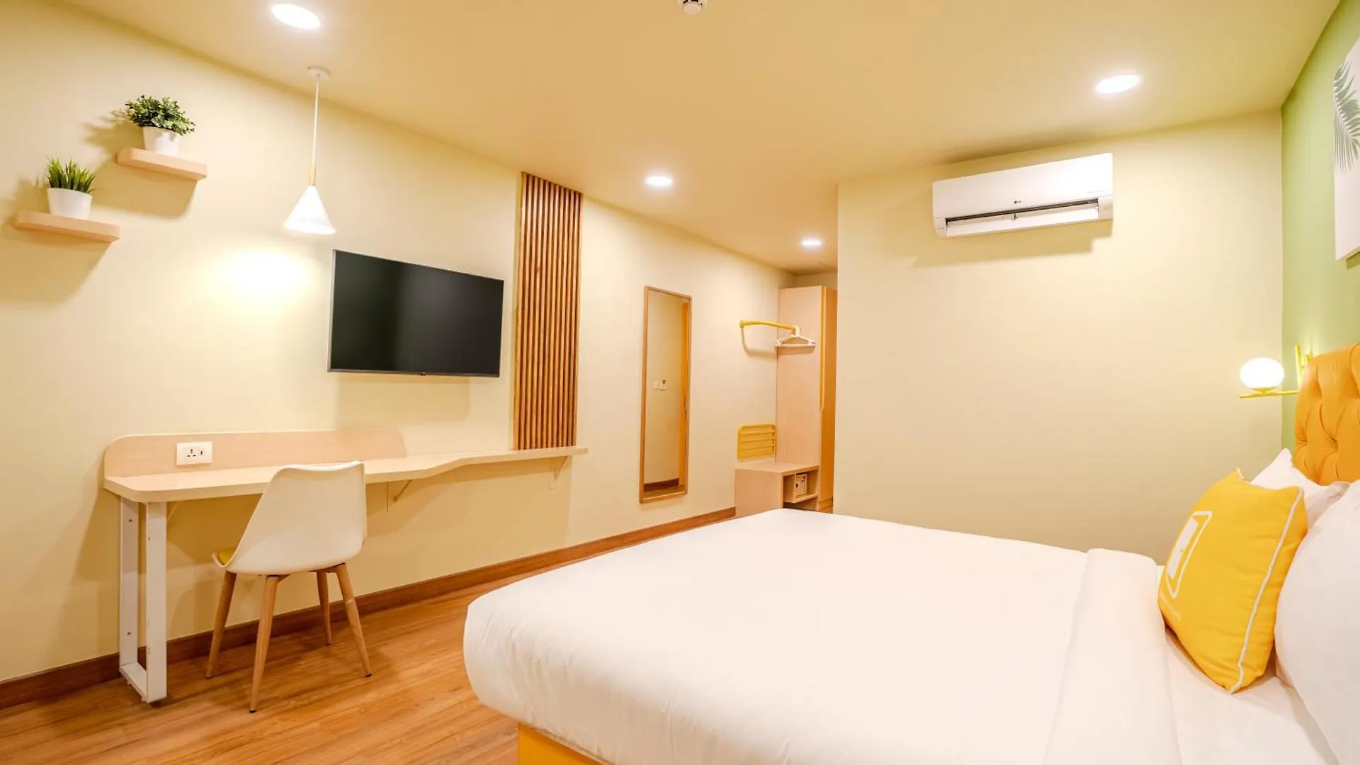 Bloom Hotel - Medicity Gurugram, Near Medanta Hospital Gurgaon