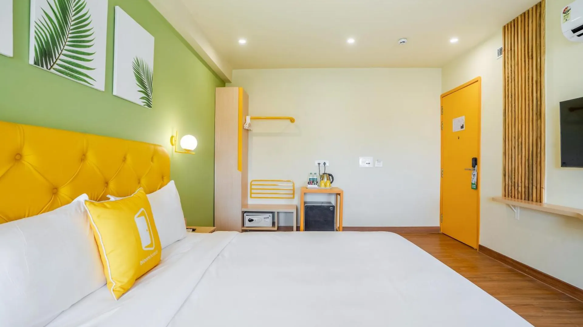 Bloom Hotel - Medicity Gurugram, Near Medanta Hospital Gurgaon 3*,