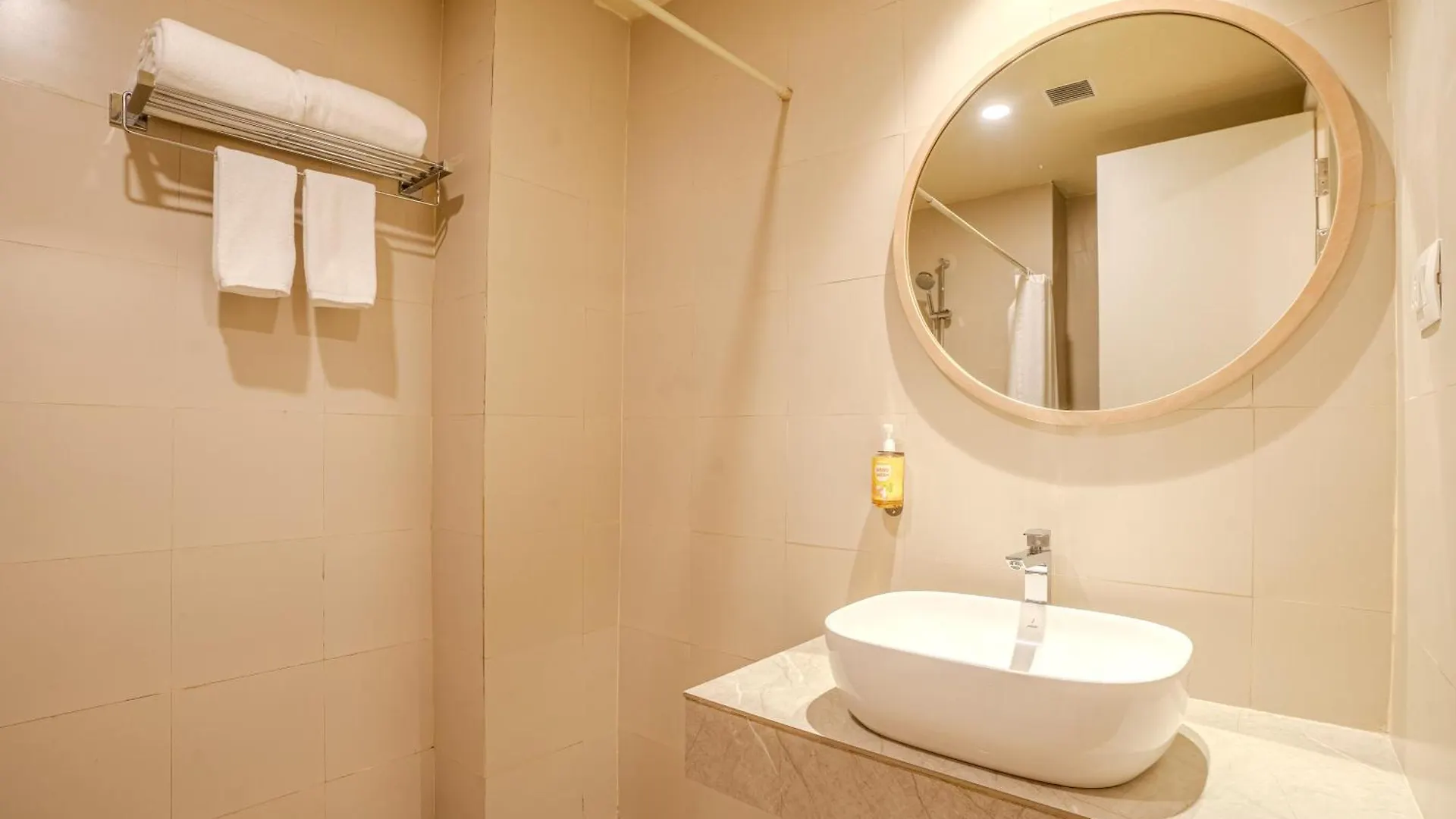 Bloom Hotel - Medicity Gurugram, Near Medanta Hospital Gurgaon India