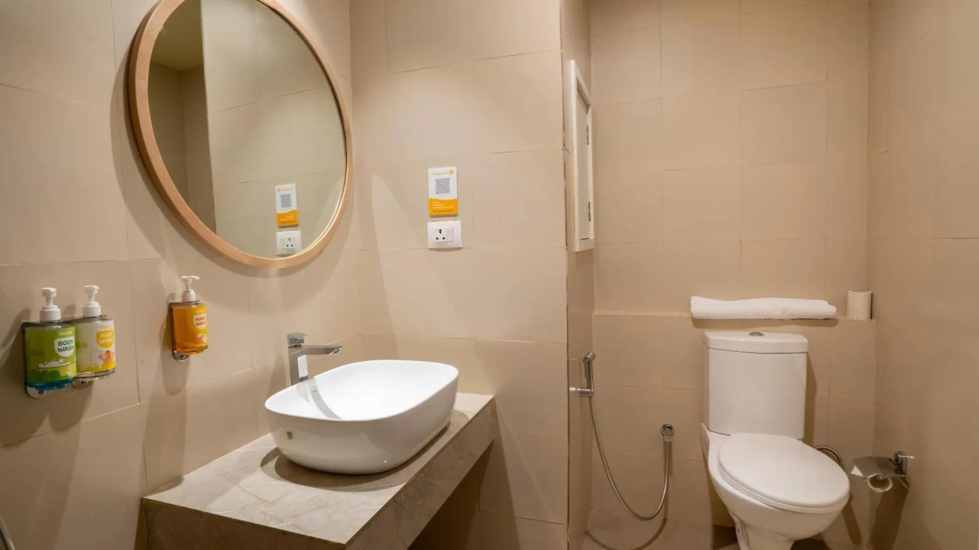 Bloom Hotel - Medicity Gurugram, Near Medanta Hospital Gurgaon