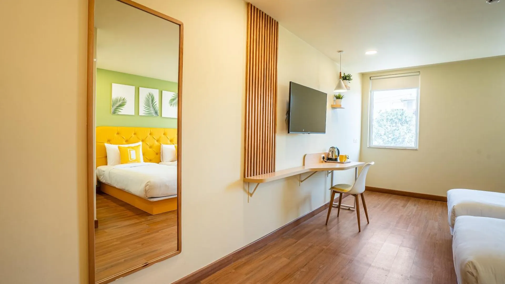 Bloom Hotel - Medicity Gurugram, Near Medanta Hospital Gurgaon 3*,