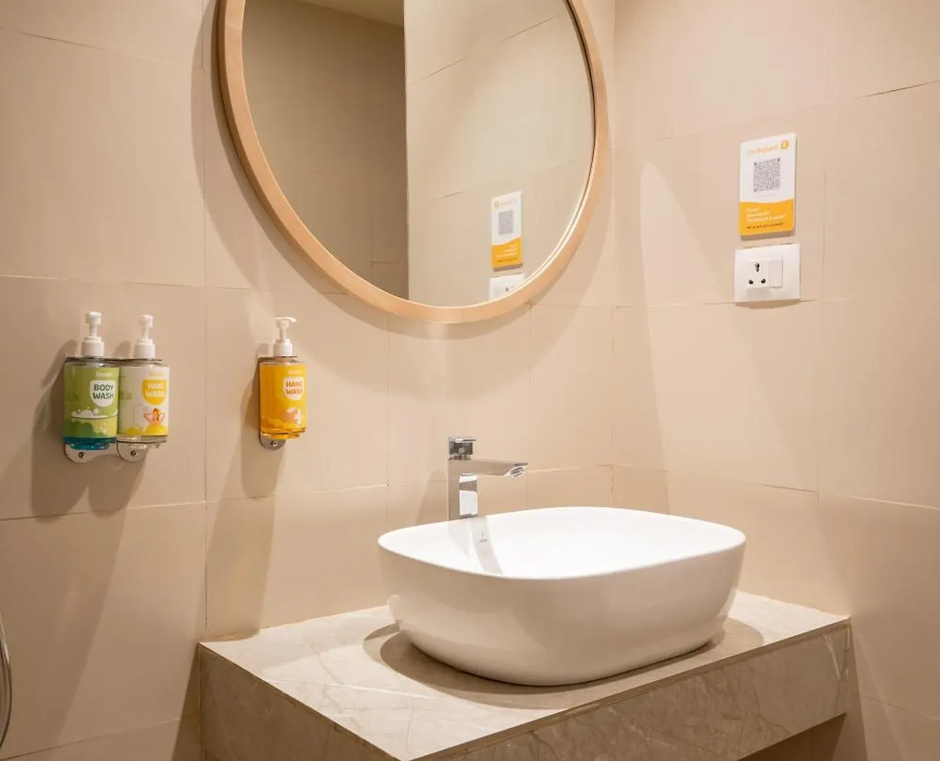 ***  Bloom Hotel - Medicity Gurugram, Near Medanta Hospital Gurgaon India